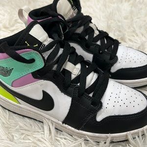 Youth Air Jordan’s 1 Mid GS Pastel Black Toe white/black